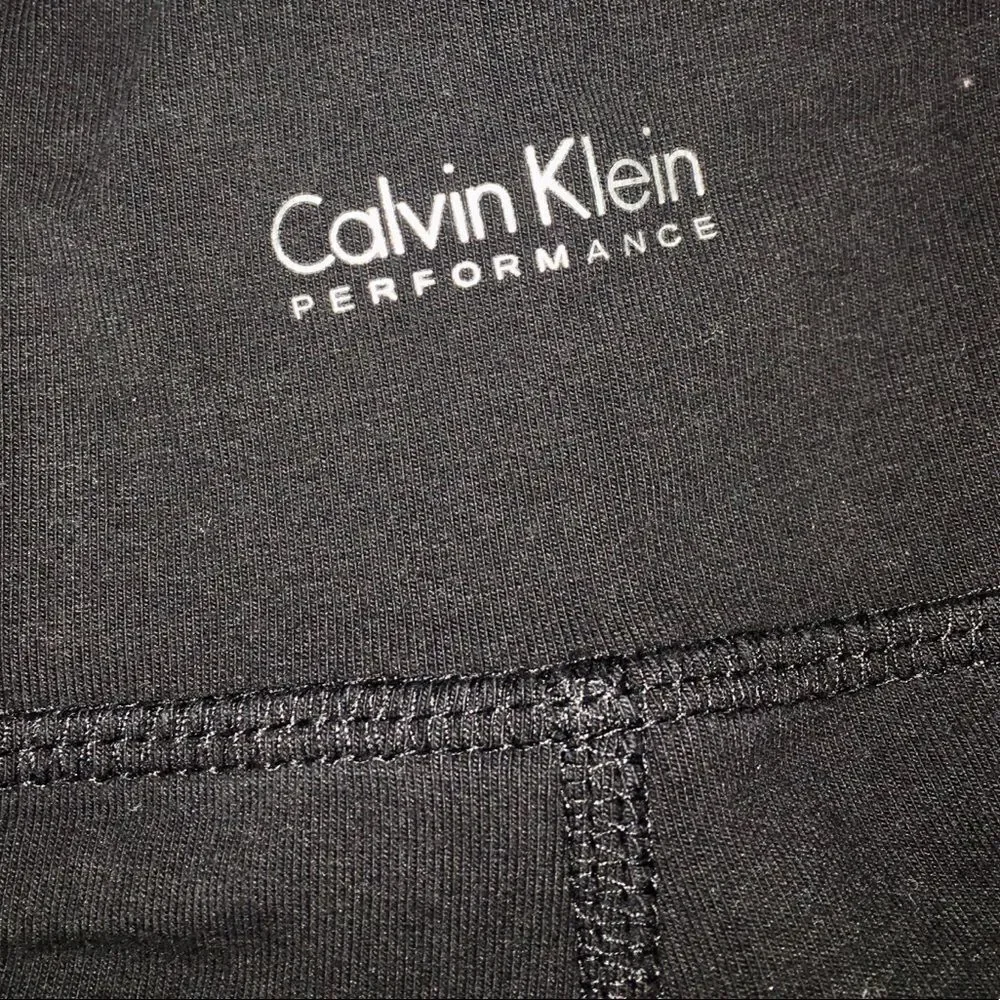 Calvin Klein performance - Picture 4 of 5